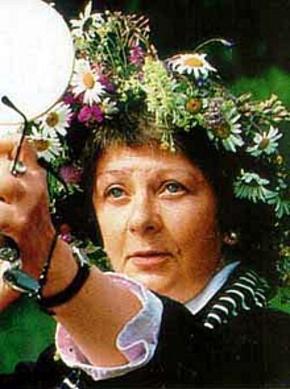 Алла Сурикова